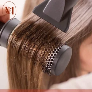 ترطيب الشعر بعد الاستشوار